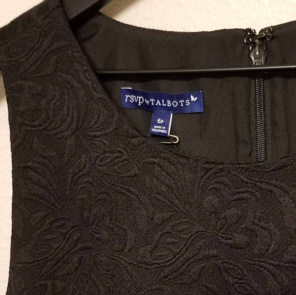 Talbots Floral Matelassé Scalloped hem dress - Picture 3 of 8